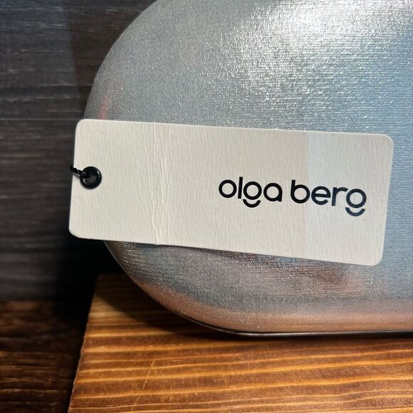 Olga Berg Bria Crystal Fringe Clutch in Silver. New with flaw. Gorgeous! - Picture 14 of 16